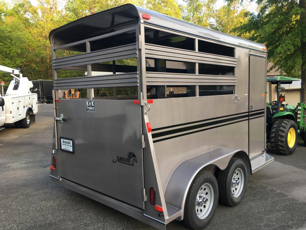 2022 Arizona Beige Bee Trailers 2 Horse Slant Durango , located at 1330 Rainey Rd., Macon, 31220, (478) 960-1044, 32.845638, -83.778687 - Brand New 2022 Model 2 Horse Slant Trailer, made by Bee Trailers in South Georgia! 6ft Wide X 13ft Long Deluxe Model Tandem Axle Trailer! This is a Deluxe Trailer! Galvanneal Coated Sheetmetal is Rust Resistant! Double Lined Butt Wall & Rear Gate, Allows for a Slam Latch on the Divider!! This Do - Photo #2