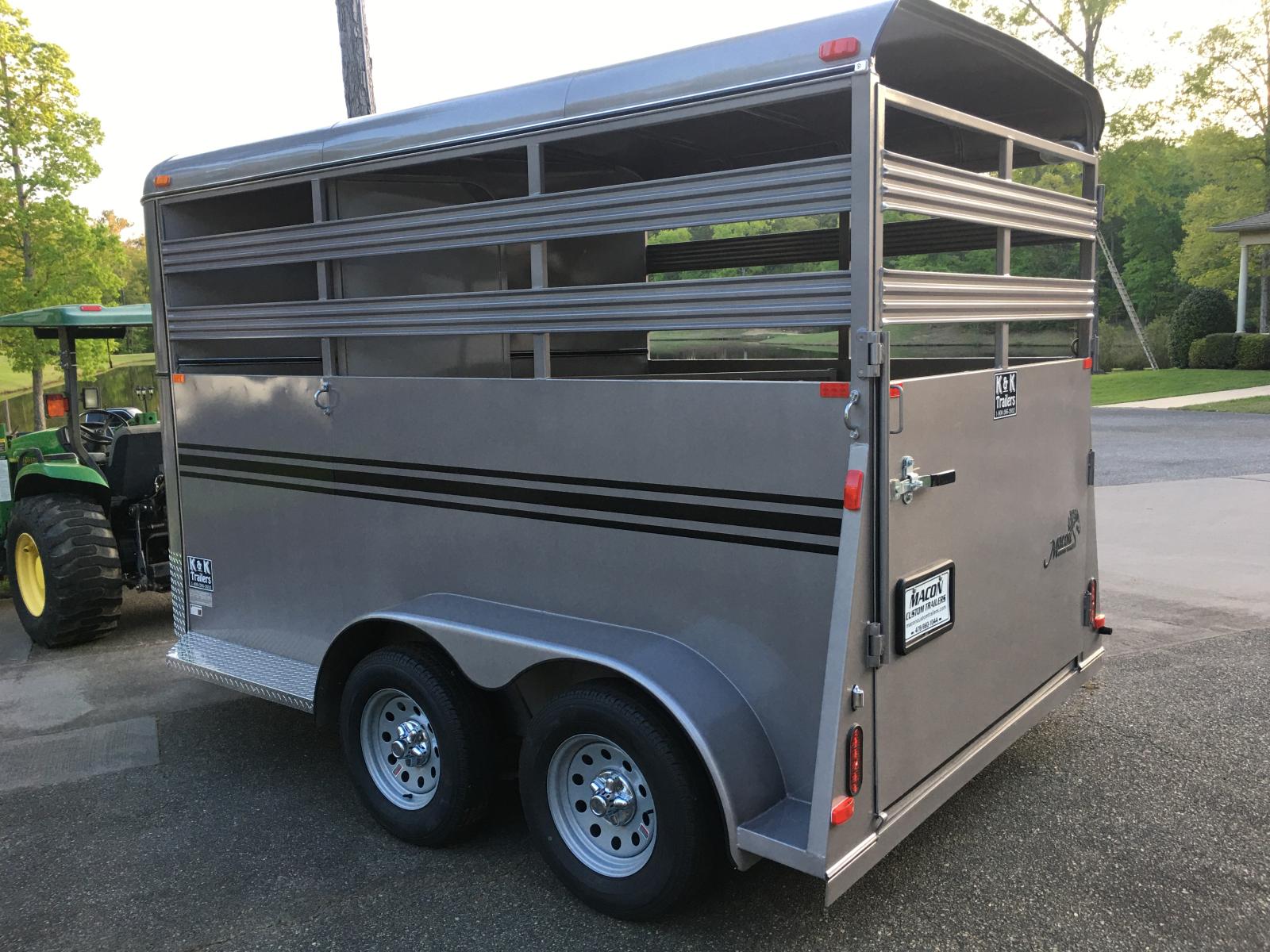 2022 Arizona Beige Bee Trailers 2 Horse Slant Durango , located at 1330 Rainey Rd., Macon, 31220, (478) 960-1044, 32.845638, -83.778687 - Brand New 2022 Model 2 Horse Slant Trailer, made by Bee Trailers in South Georgia! 6ft Wide X 13ft Long Deluxe Model Tandem Axle Trailer! This is a Deluxe Trailer! Galvanneal Coated Sheetmetal is Rust Resistant! Double Lined Butt Wall & Rear Gate, Allows for a Slam Latch on the Divider!! This Do - Photo #4