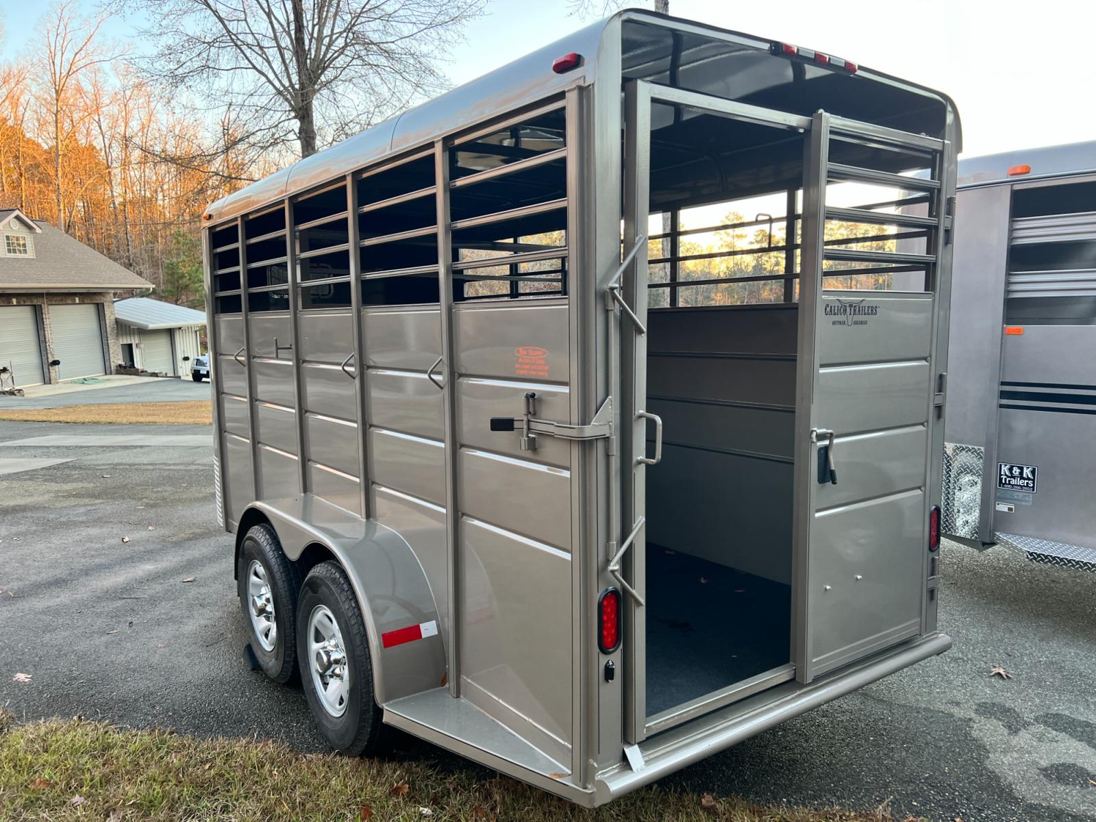 2023 Calico 6ft X 16ft Livestock & 7ft Tall , located at 1330 Rainey Rd., Macon, 31220, (478) 960-1044, 32.845638, -83.778687 - Brand New 2023 Horse & Livestock Trailer 7ft Tall Built November 30th 2022, Made by Calico Trailers, in Arkansas Haul Up to 4 Horses in Style, or Multiple Cows or Goats!! Thick Heavy Duty Rubber Floor Mats Included too! 7ft Tall Interior Height for Hauling Horses, Cows, Goats, Pigs, Sheep, What - Photo #13