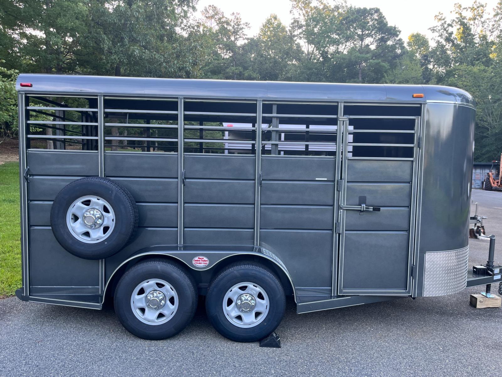 2023 Charcoal Metallic /Charcoal Calico 6ft X 16ft Livestock Trailer , located at 1330 Rainey Rd., Macon, 31220, (478) 960-1044, 32.845638, -83.778687 - Photo #8