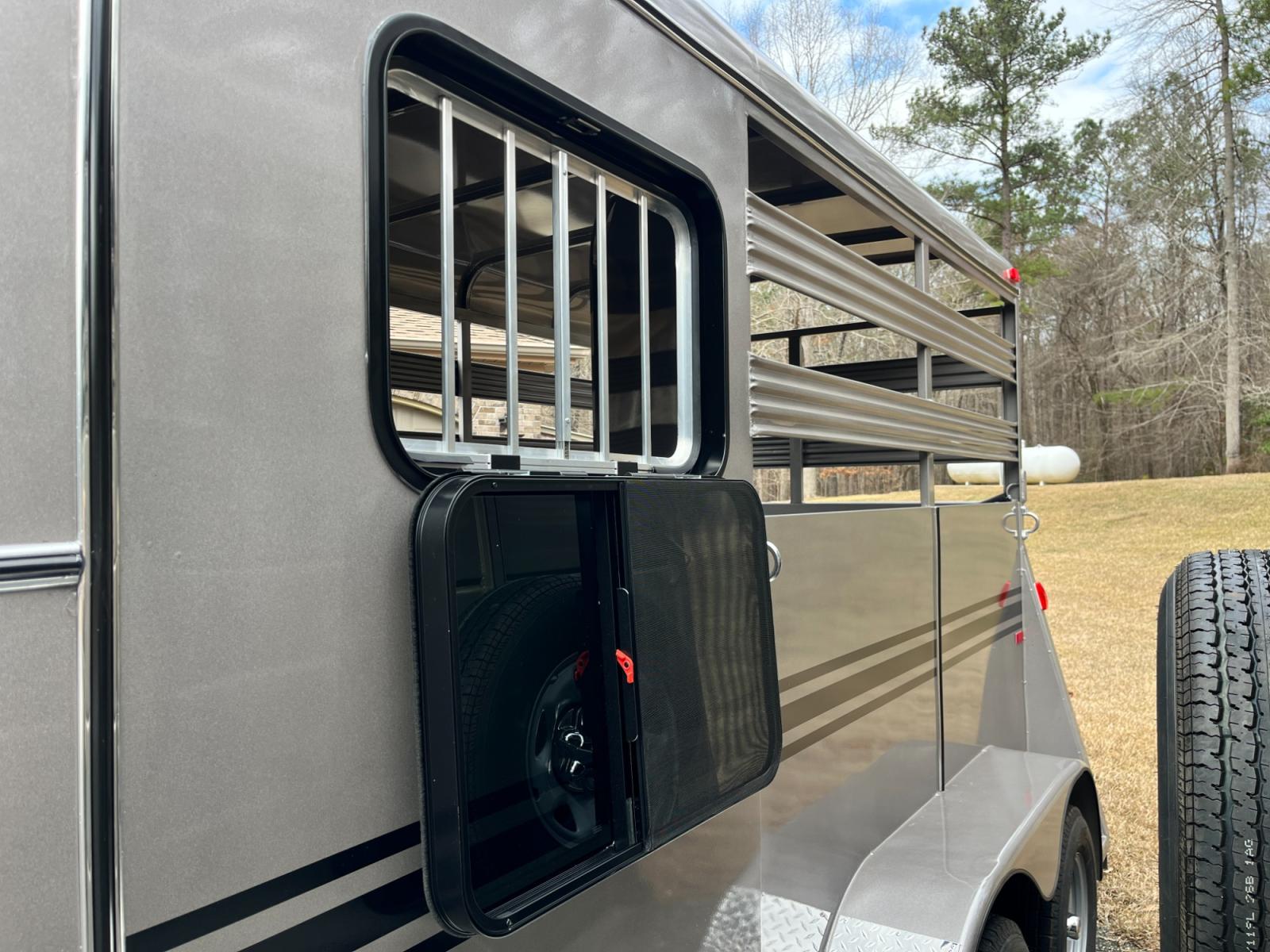 2023 Arizona Beige Bee Trailers 2 Horse Slant Durango , located at 1330 Rainey Rd., Macon, 31220, (478) 960-1044, 32.845638, -83.778687 - Brand New Model 2 Horse Slant Trailer, made by Bee Trailers in South Georgia! This is the Deluxe Durango Model Trailer, with Drop Down Window! 6ft Wide X 13ft Long Deluxe Model Tandem Axle Trailer! This is Built Using Galvanneal Coated Sheetmetal Steel! Double Lined Butt Wall, Allows for a Slam - Photo #3