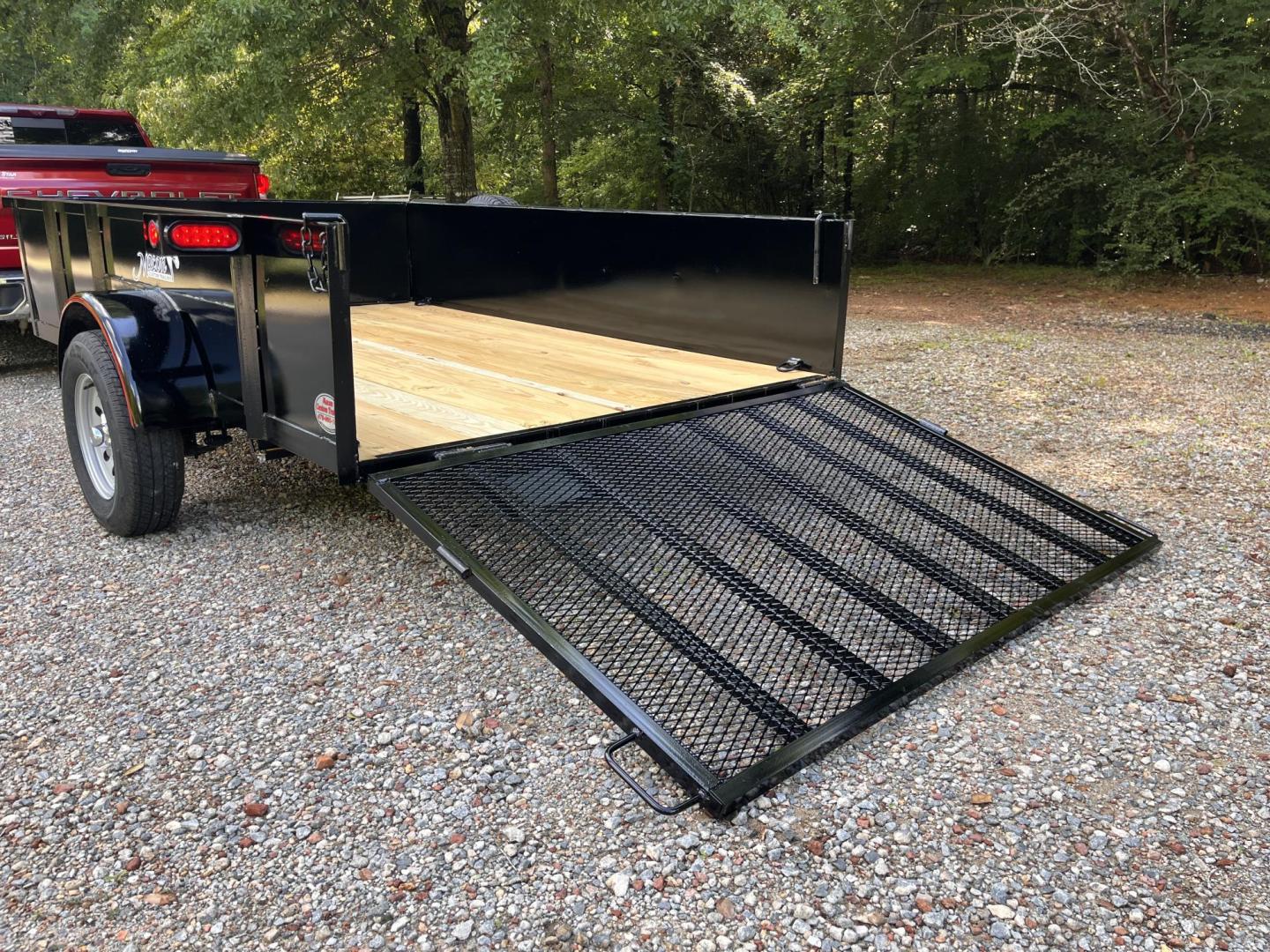 2025 Black /Black Macon Custom Trailers 6.5ft X 10ft High Sided , located at 1330 Rainey Rd., Macon, 31220, (478) 960-1044, 32.845638, -83.778687 - Deluxe 6.5ft Wide X 10ft Long High Sided Utility Landscape Trailer! Brand New, 2025 Year Model Trailer! This Bed Measures 6ft 5" Wide X 10ft Long Inside! Haul Mulch, Sod, Leaves, Limbs, Trash, Logs, Lawn Tractor, Lawn Mowers, Landscaping Equipment, Water Tanks, ATV's, Etc. One 3,500 lb Axle, St - Photo#2