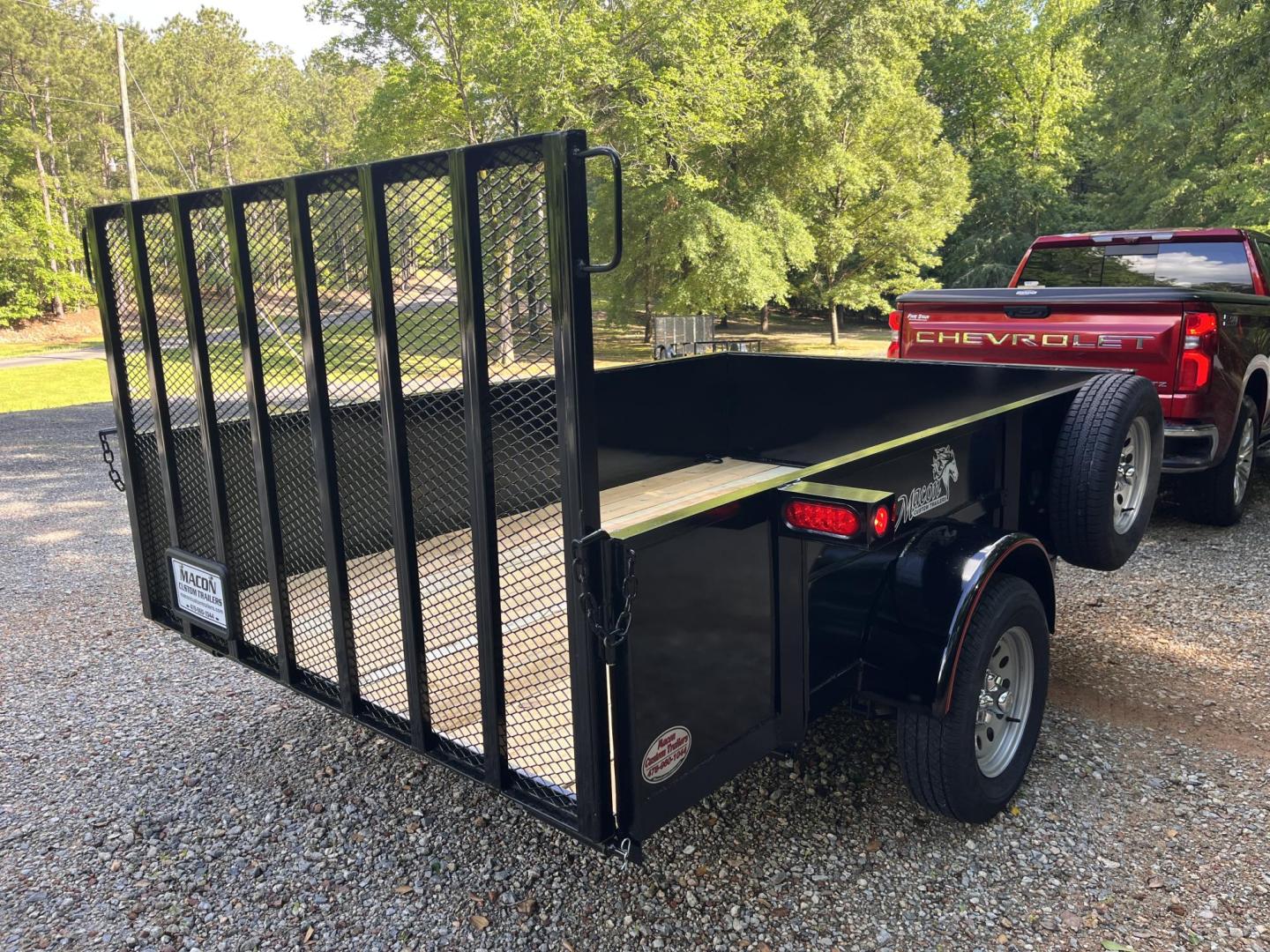 2025 Black /Black Macon Custom Trailers 6.5ft X 10ft High Sided , located at 1330 Rainey Rd., Macon, 31220, (478) 960-1044, 32.845638, -83.778687 - Deluxe 6.5ft Wide X 10ft Long High Sided Utility Landscape Trailer! Brand New, 2025 Year Model Trailer! This Bed Measures 6ft 5" Wide X 10ft Long Inside! Haul Mulch, Sod, Leaves, Limbs, Trash, Logs, Lawn Tractor, Lawn Mowers, Landscaping Equipment, Water Tanks, ATV's, Etc. One 3,500 lb Axle, St - Photo#4