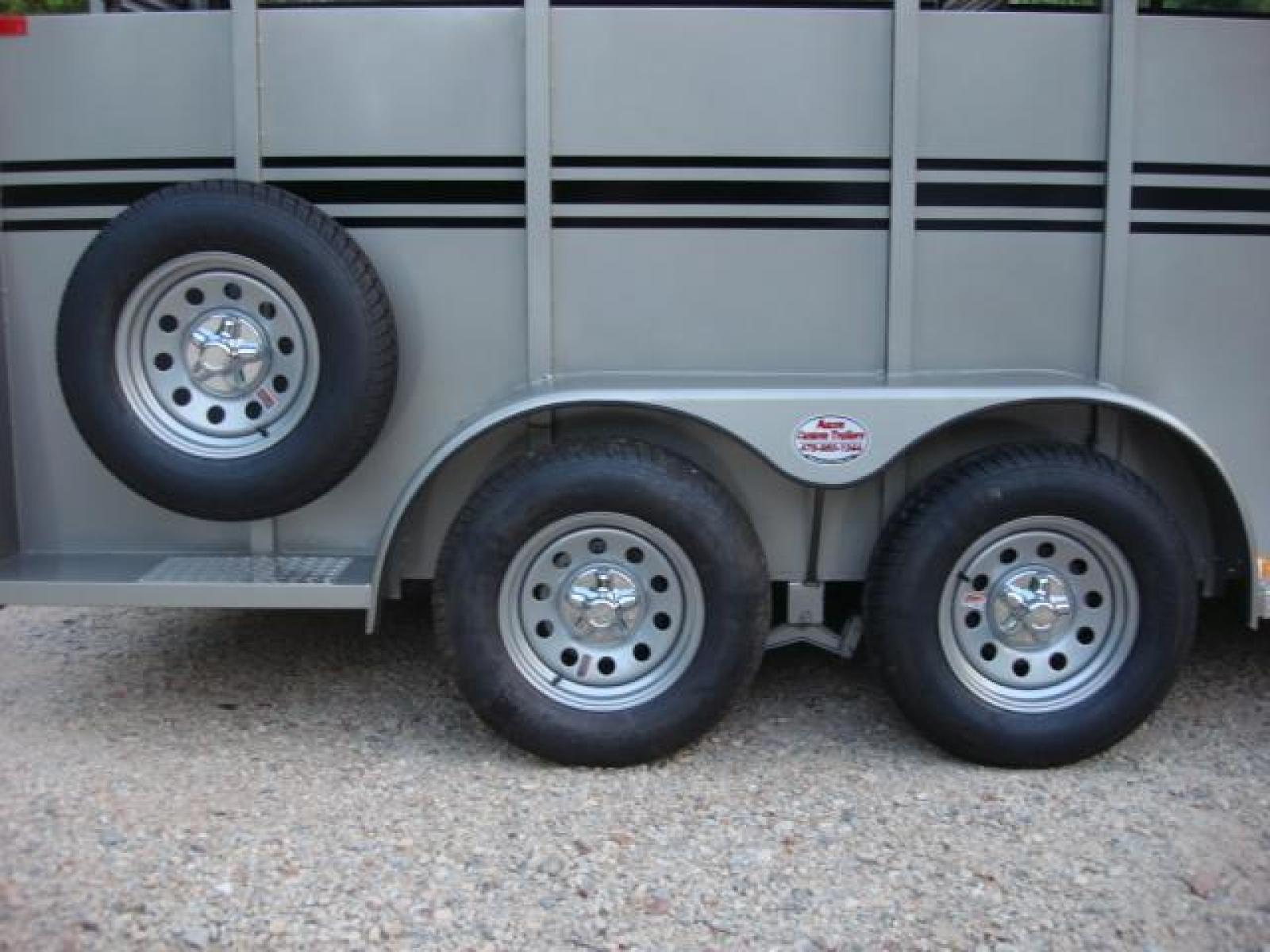 2022 Pewter Metallic! Bee Trailers Horse & Livestock , located at 1330 Rainey Rd., Macon, 31220, (478) 960-1044, 32.845638, -83.778687 - Photo #8